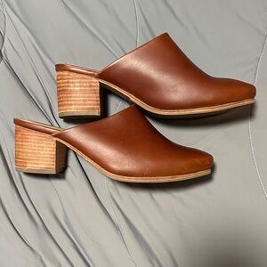 Nisolo Chestnut Brown Leather Slip-On Mule Heels